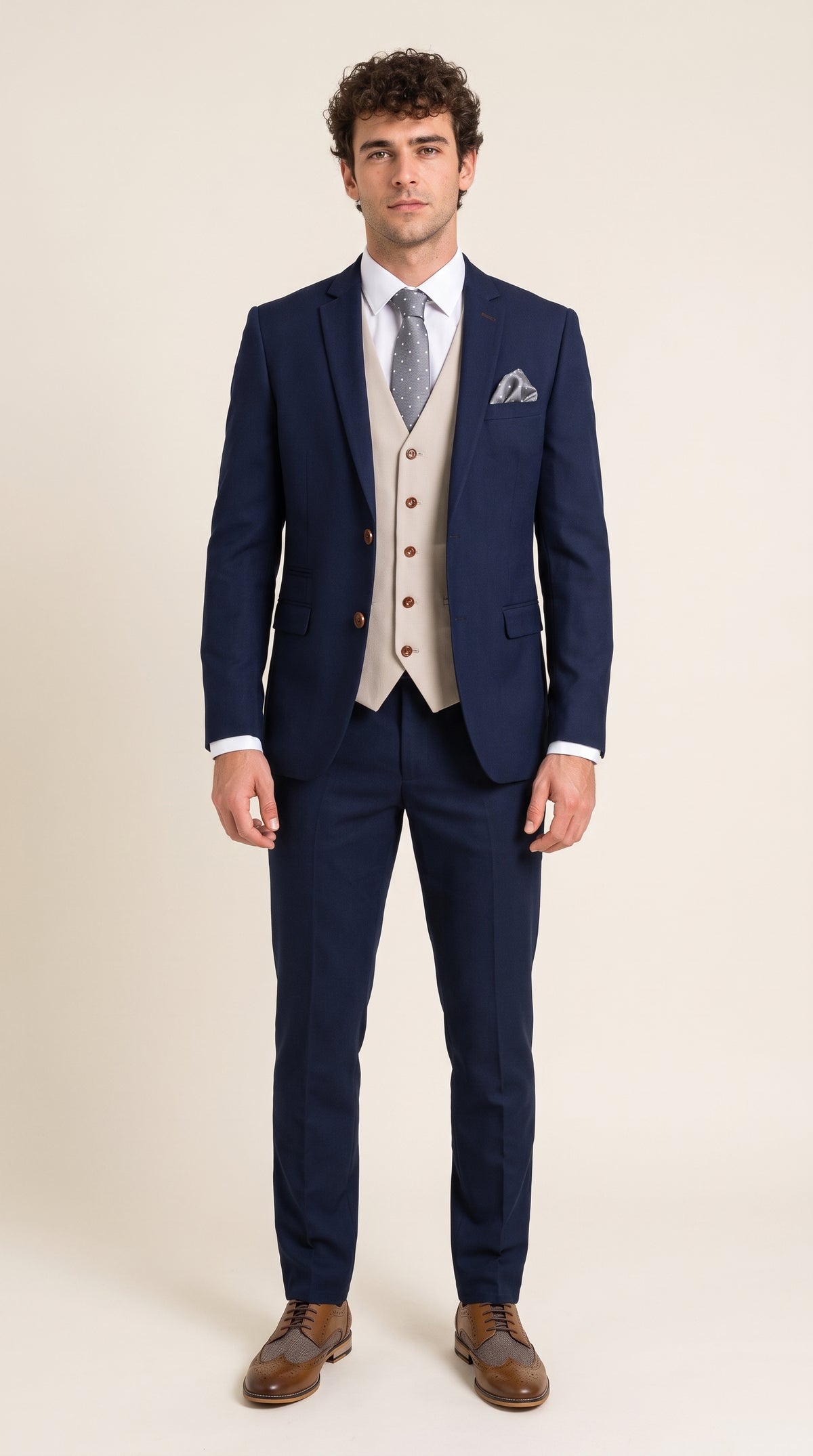 Look #395 styled with Mayfair - Costum bărbătesc bleumarin din 3 piese cu vestă crem