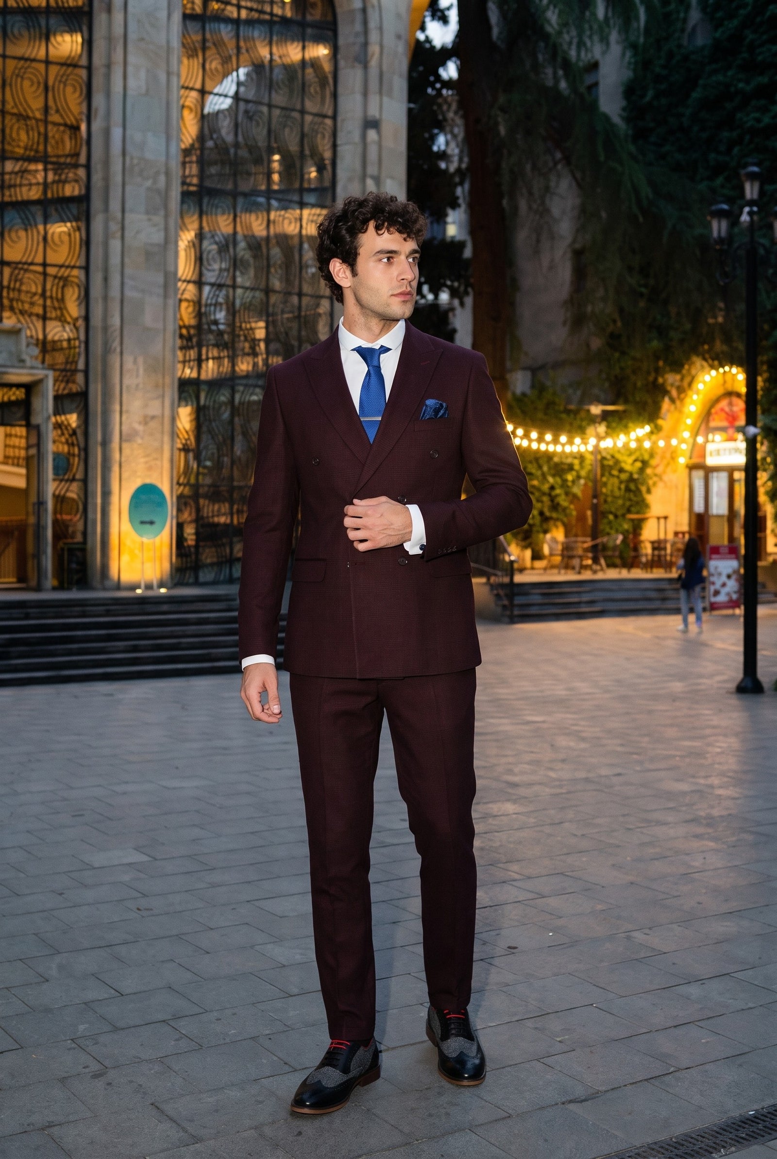 Look #733 styled with Regent - Costum bărbătesc bordeaux cu două piese, cu două rânduri de nasturi