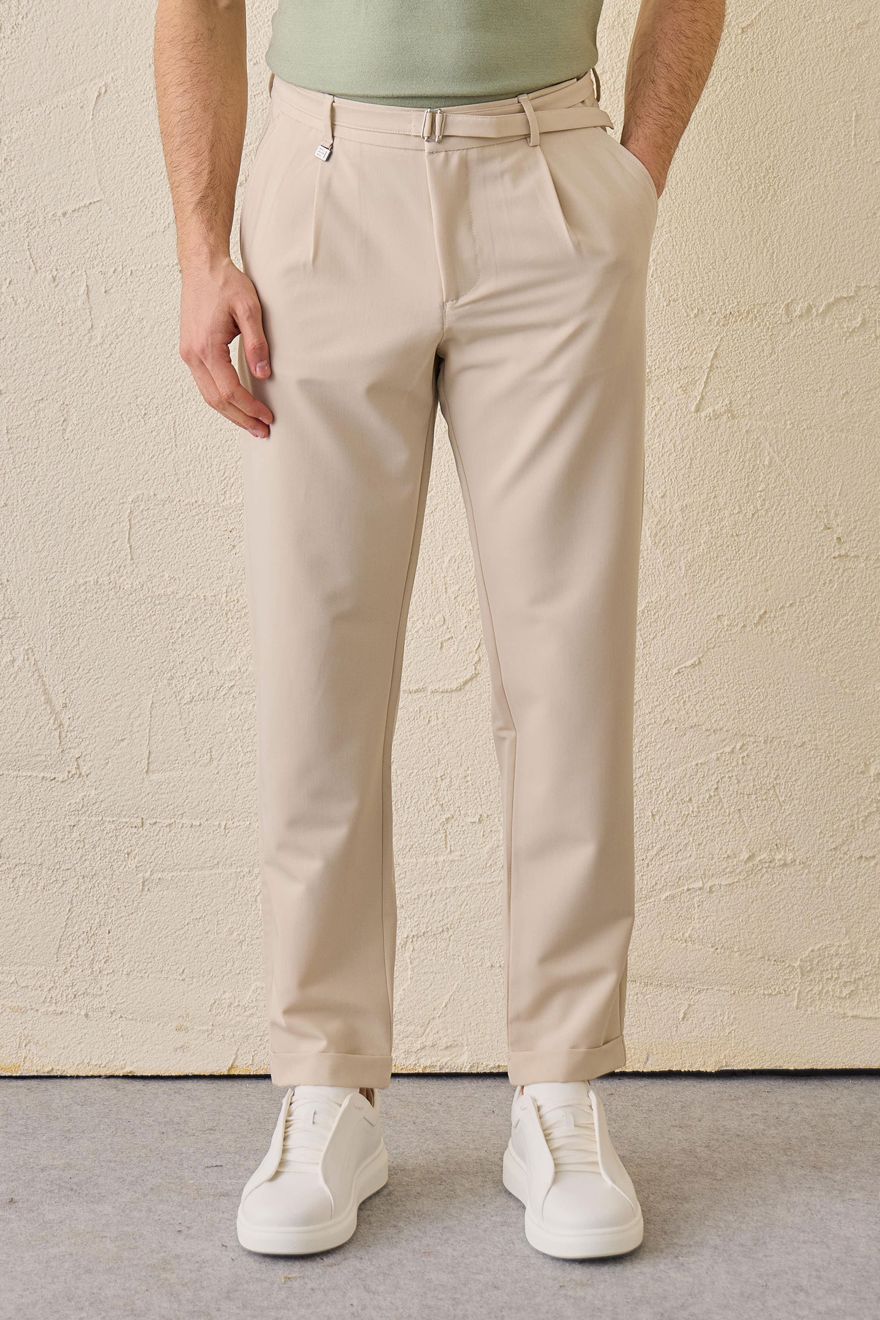 Pantaloni bărbătești bej, plisați, Gurkha, cu talie reglabilă, croială conică