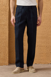 Pantaloni bărbătești bleumarin, 100% in, plisați, cu șnur, croială dreaptă, lejeră