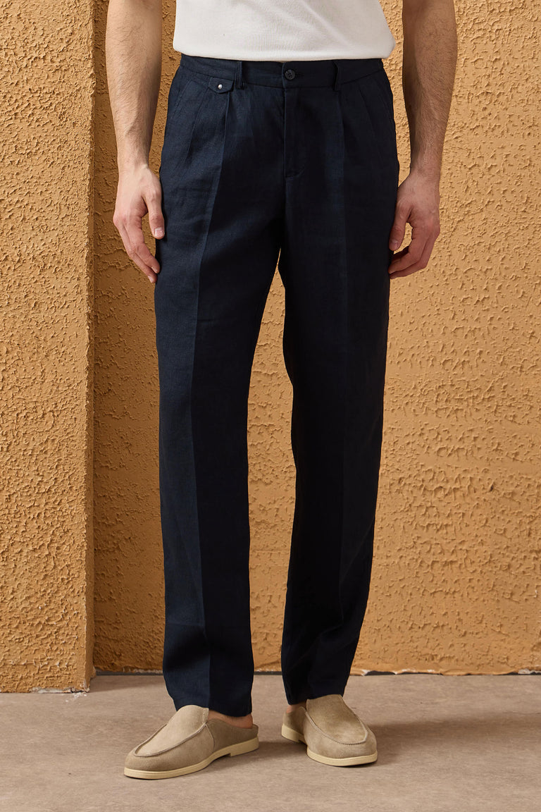 Pantaloni bărbătești bleumarin, 100% in, plisați, cu șnur, croială dreaptă, lejeră