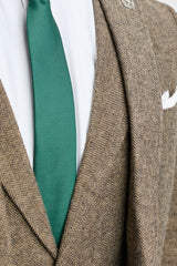 Costum din 3 piese din tweed cu model herringbone maro-stejar