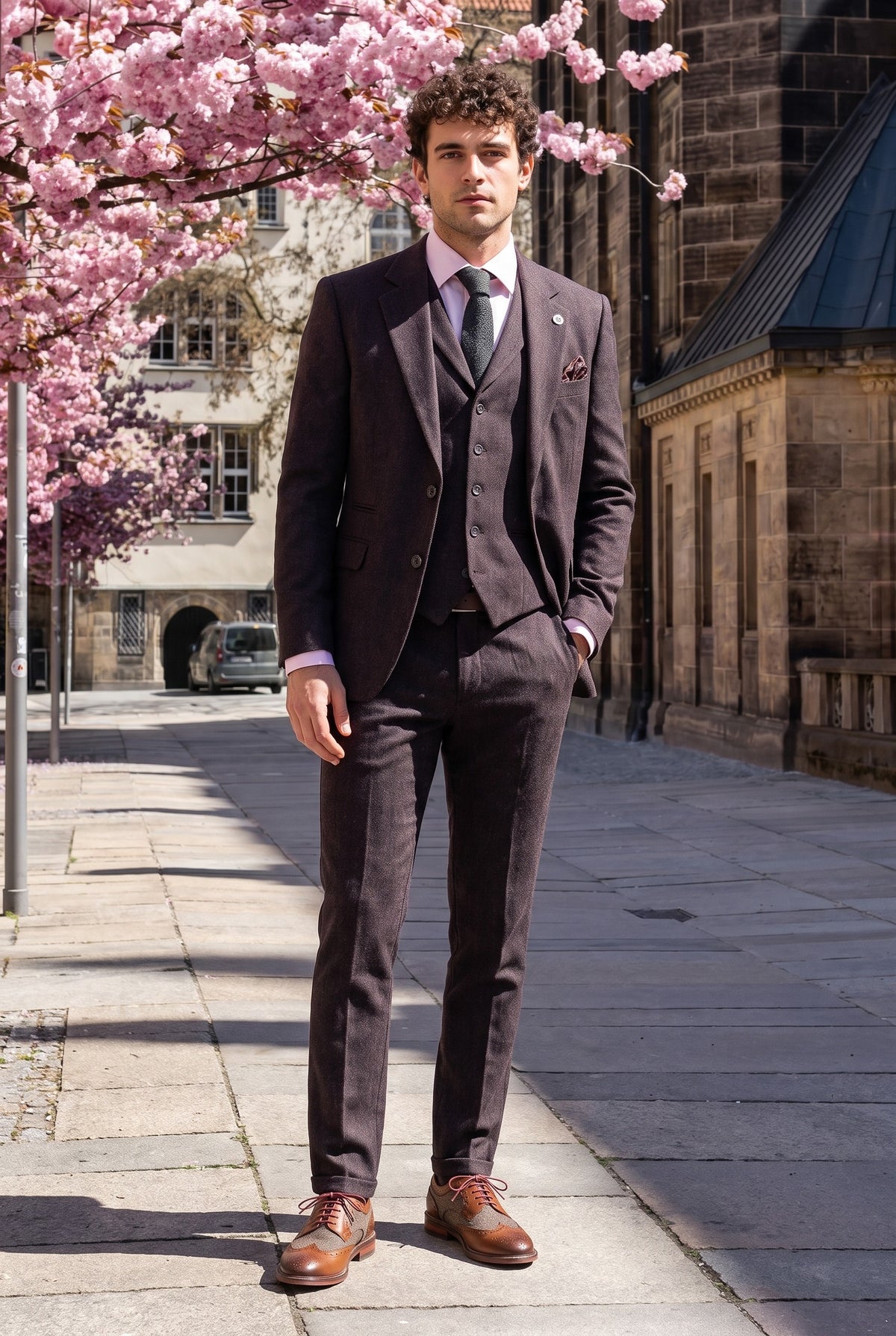 Look #992 styled with Costum bărbătesc din tweed cu model Herringbone, trei piese, prună