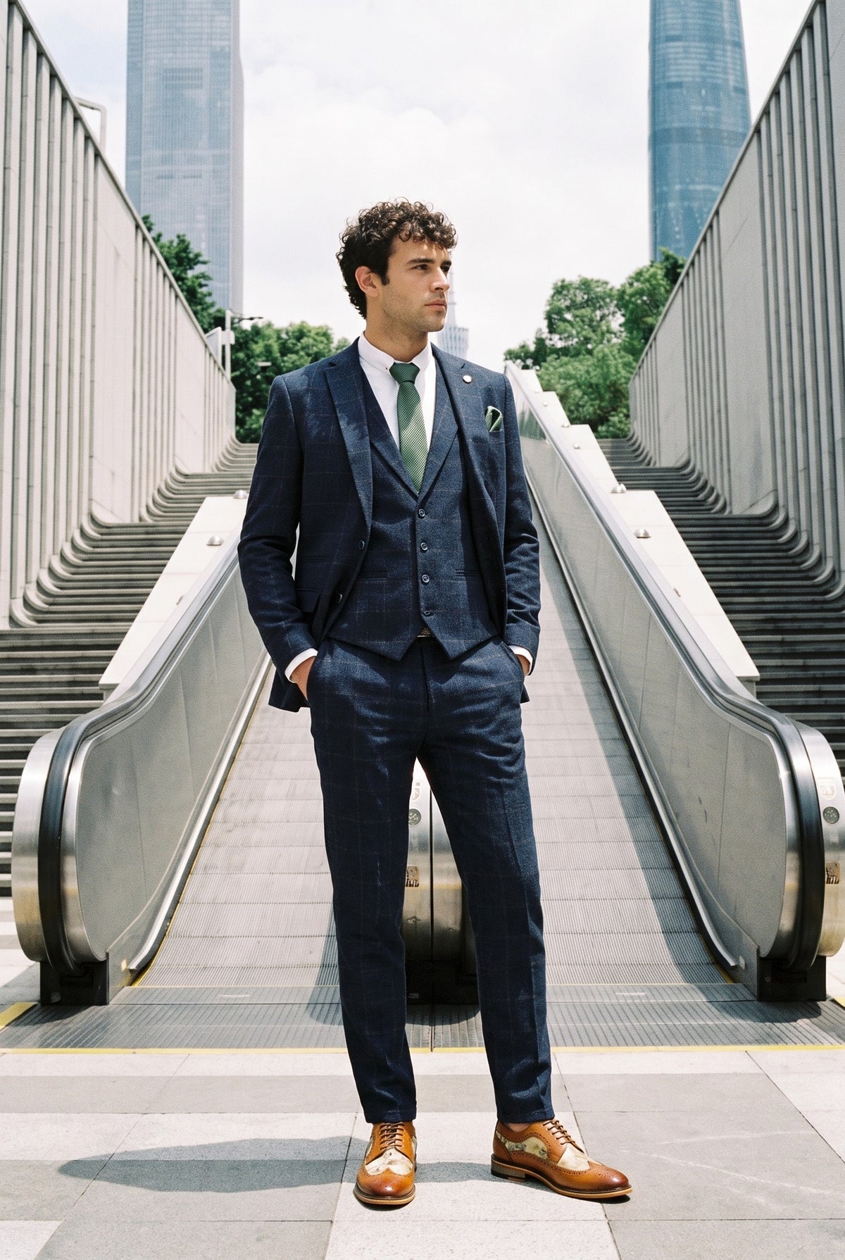 Look #727 styled with Costum bărbătesc din 3 piese, lână, tweed, bleumarin, maro, în carouri, stil Gatsby, anii 1920