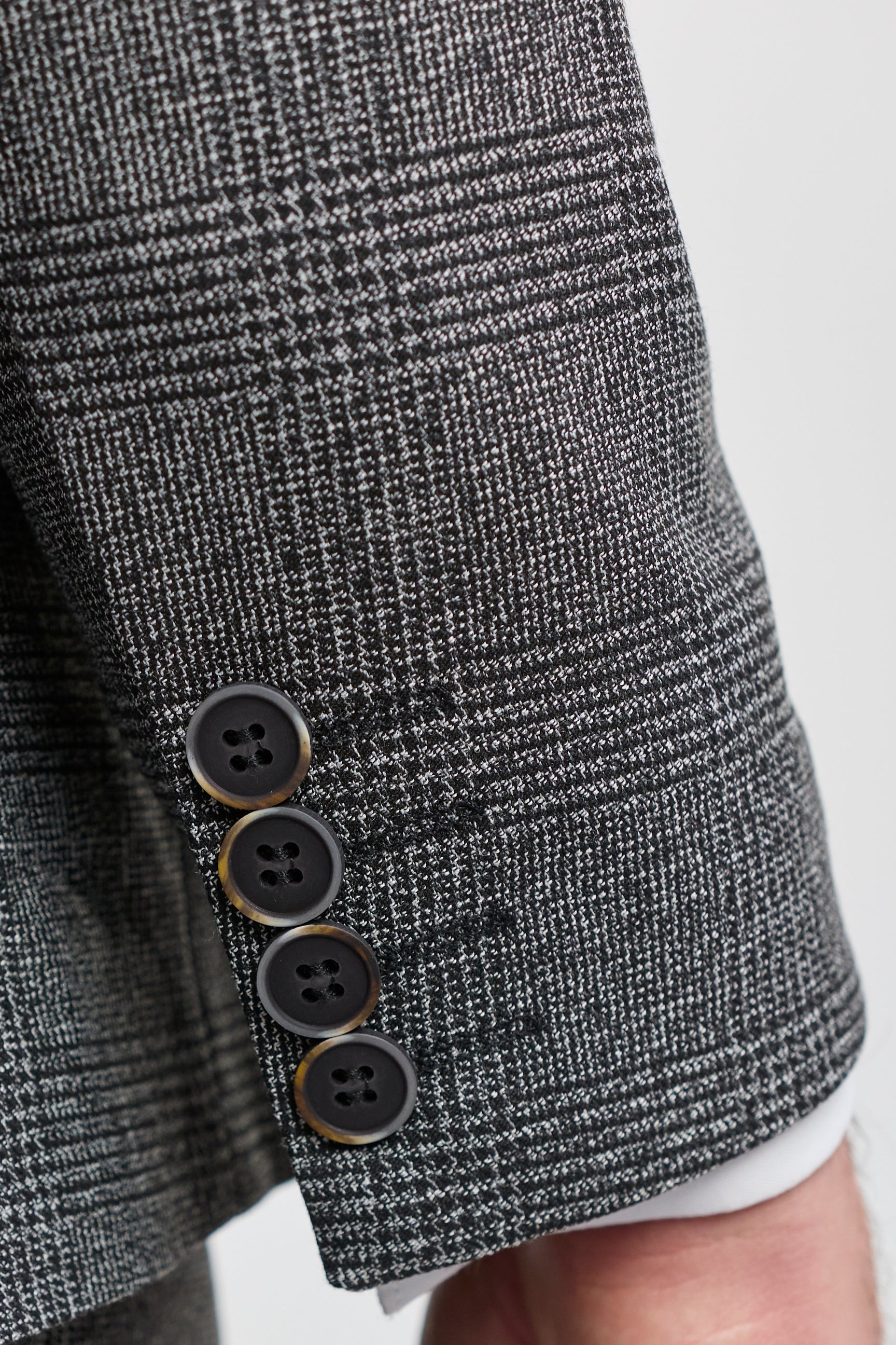 Costum bărbătesc gri în carouri Glen din 3 piese