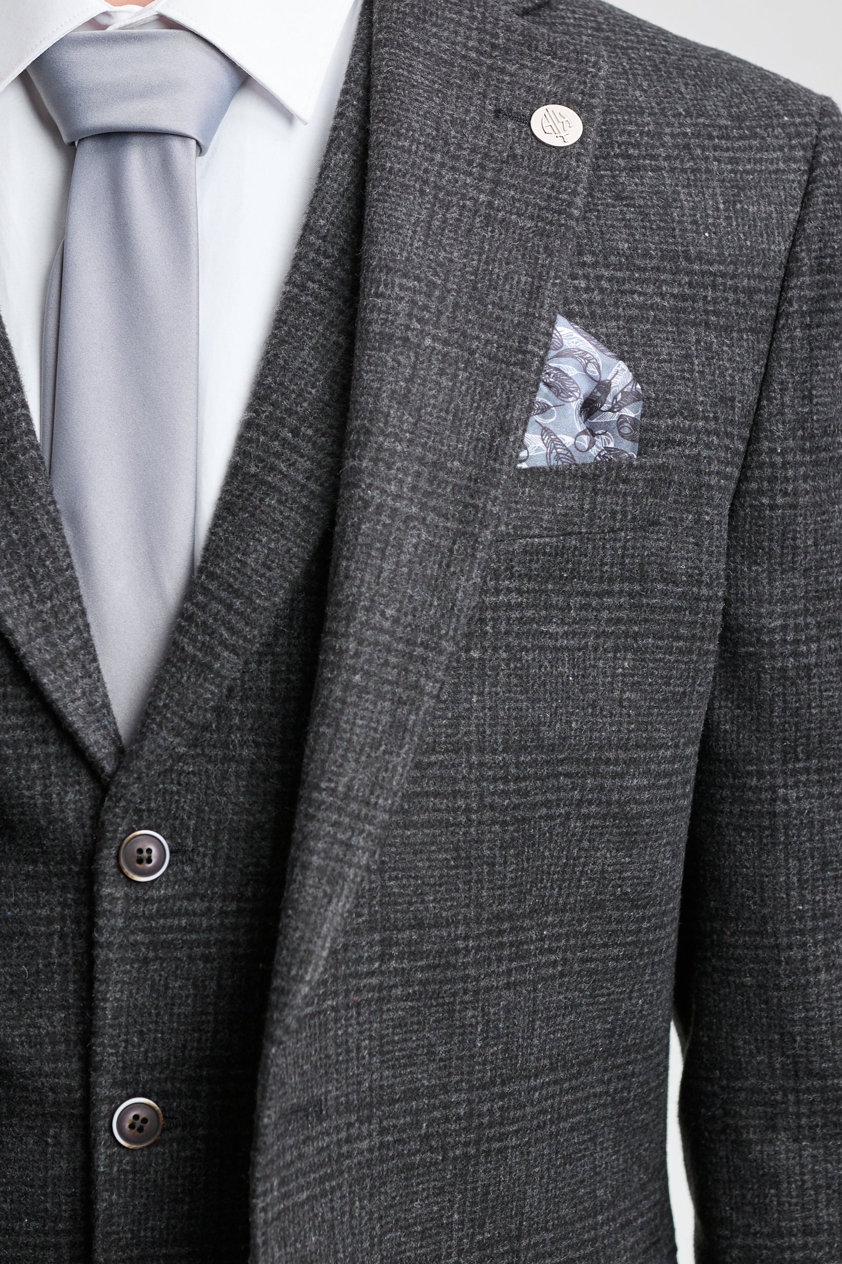 Costum bărbătesc negru cu model Glen Check din 3 piese