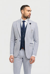 Costum bărbătesc din 3 piese, model Prince of Wales, în carouri albastru deschis, cu vestă bleumarin