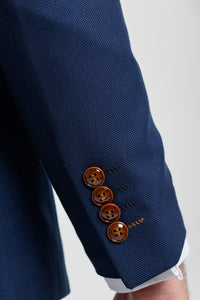 Costum bărbătesc bleumarin din 3 piese, cu finisaje maro, clasic, model Birdseye, stil vintage, pentru miri