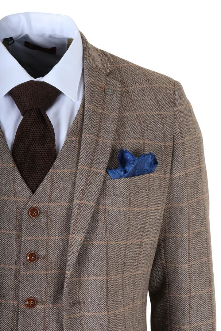 Harris - Costum bărbătesc maro din 3 piese, model herringbone, tweed, în carouri