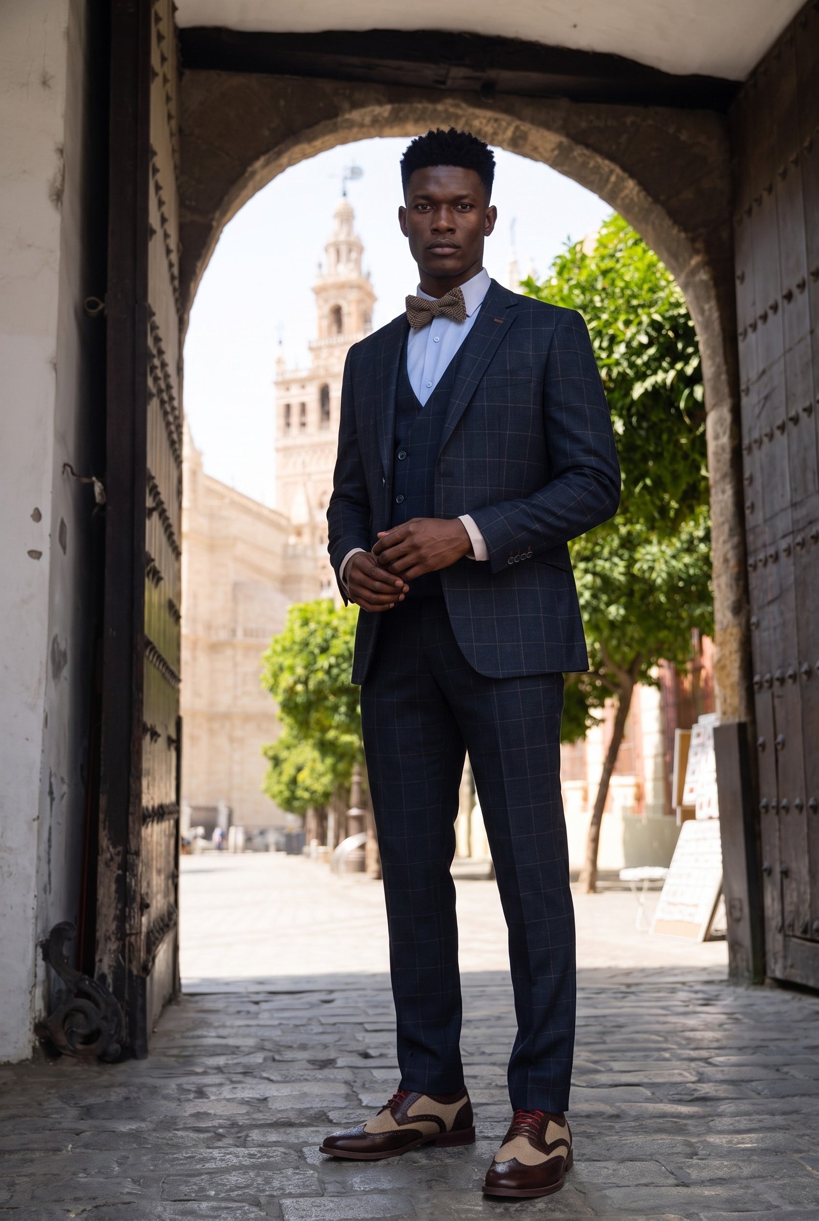 Look #265 styled with Torino - Costum bărbătesc din 3 piese, croială croită, bleumarin, în carouri
