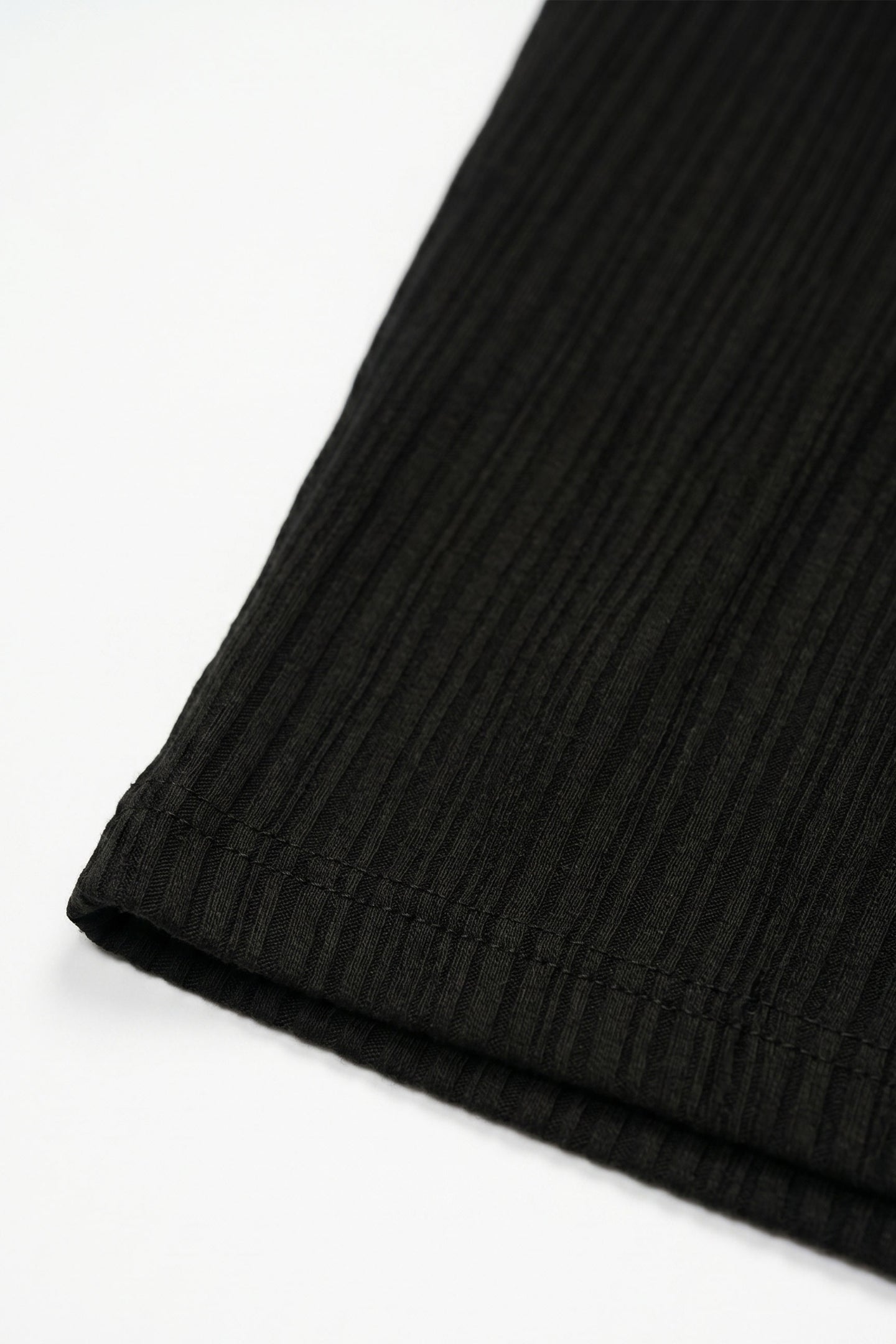 Tricou clasic negru cu nervuri pentru bărbați