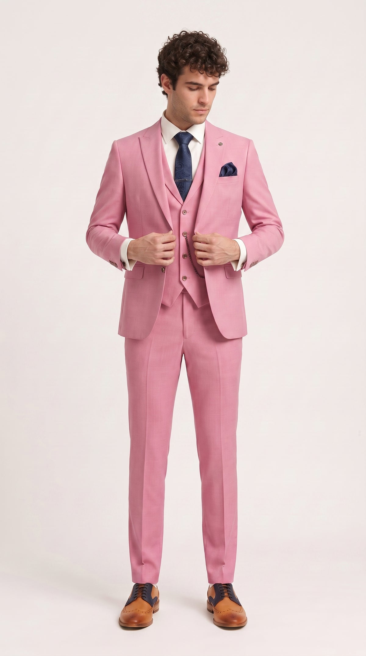 Look #149 styled with Costum bărbătesc James, roz, croit croit, format din 3 piese