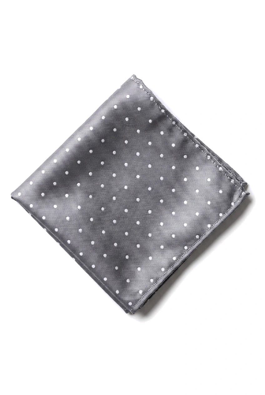 Set cadou cravată argintie cu buline, batistă de buzunar, butoni de manșetă, ac de cravată, satin cu buline