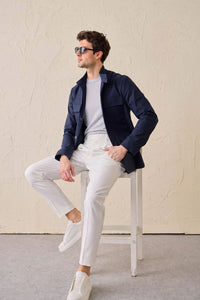 Set bărbătesc elegant casual, jachetă safari bleumarin din amestec de bumbac și pantaloni albi