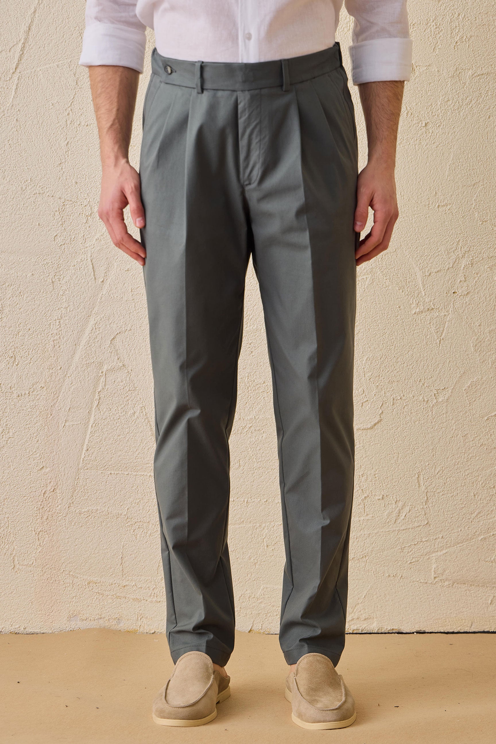 Pantaloni sport eleganti, plisați, verde salvie, pentru bărbați, croială clasică, croită manual