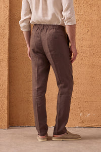 Pantaloni bărbătești maro, 100% in, plisați, cu șnur, croială dreaptă, lejeră