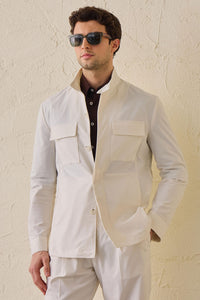 Costum bărbătesc alb, elegant, casual, din două piese, stil safari, cu guler înalt, elastic
