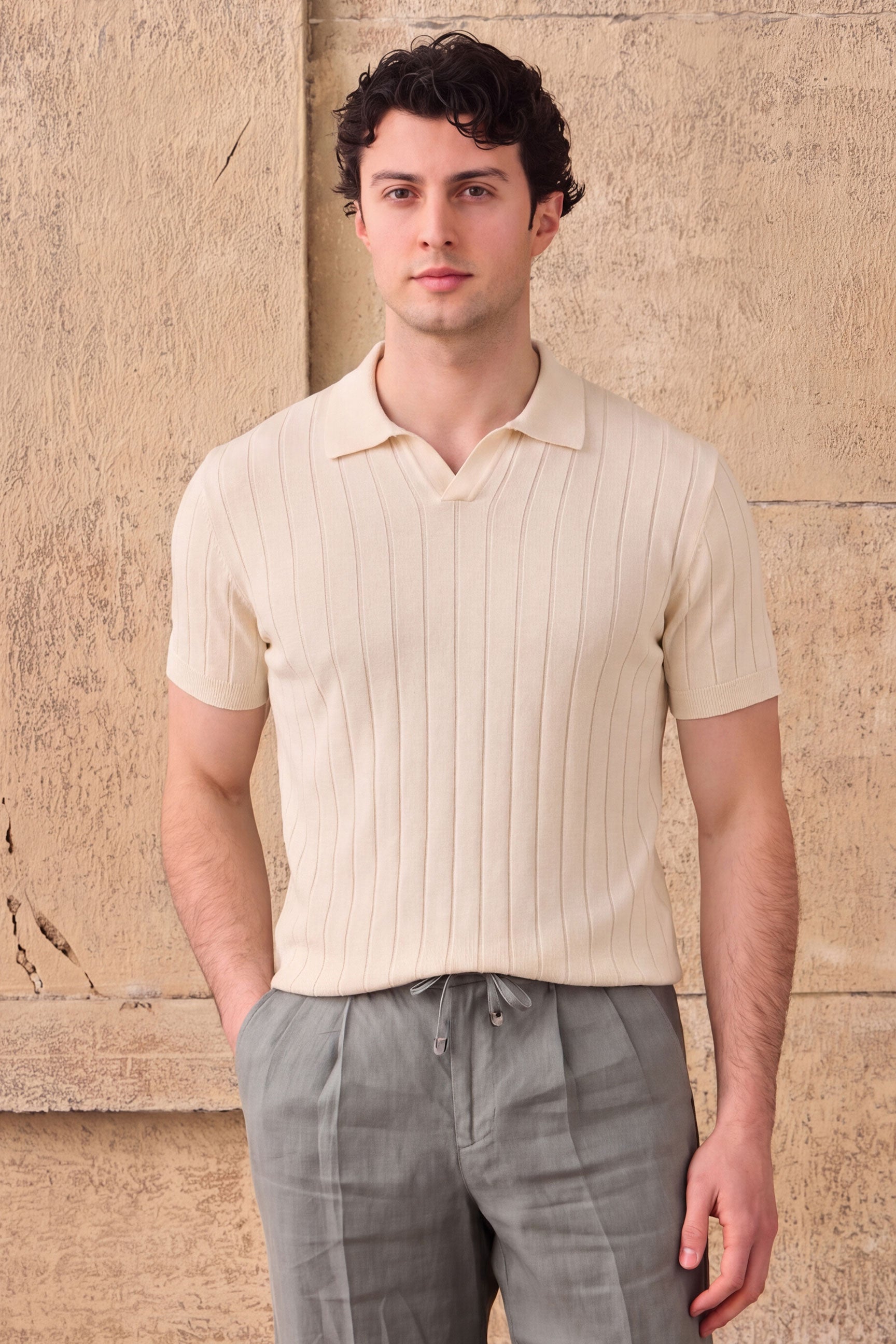 Tricou polo tricotat cu nervuri crem pentru bărbați