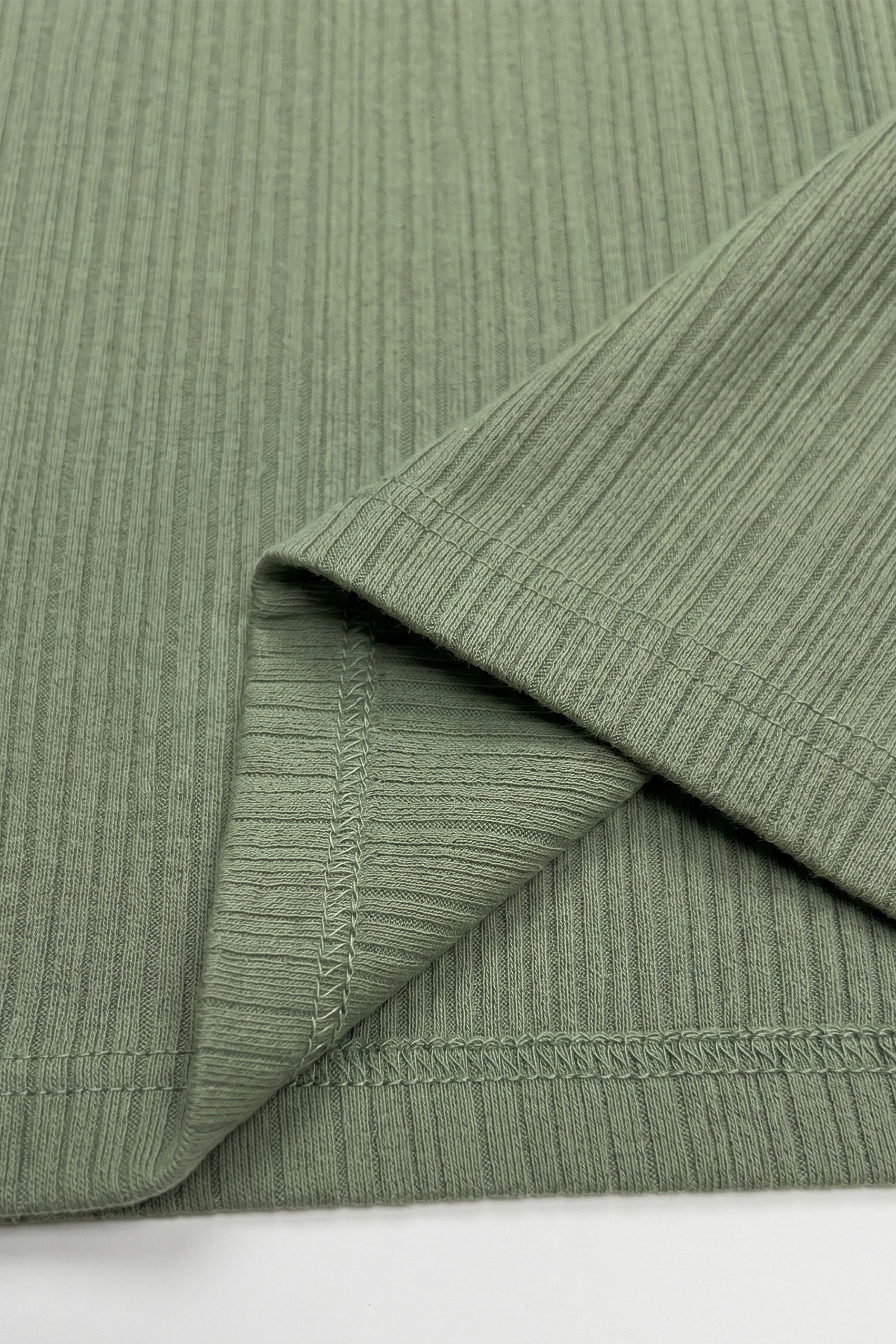 Tricou clasic verde cu nervuri pentru bărbați