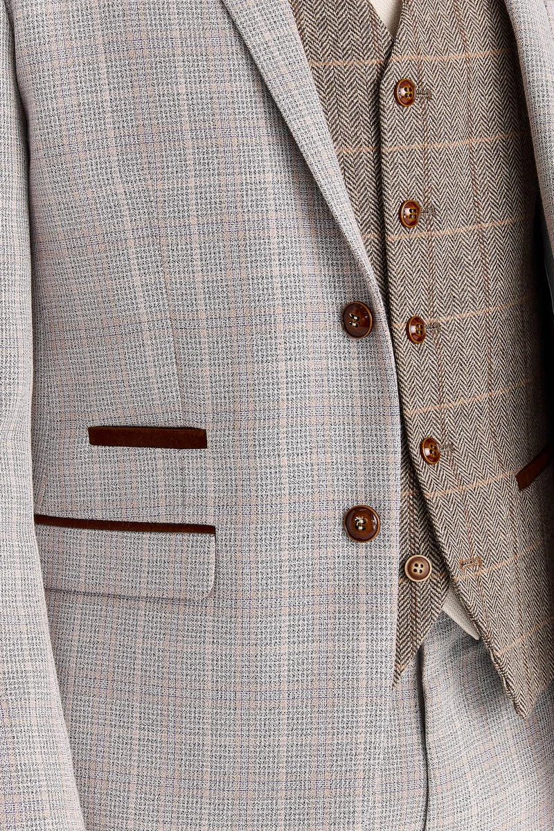 Costum bej Leo cu vestă contrastantă din tweed Harris Brown