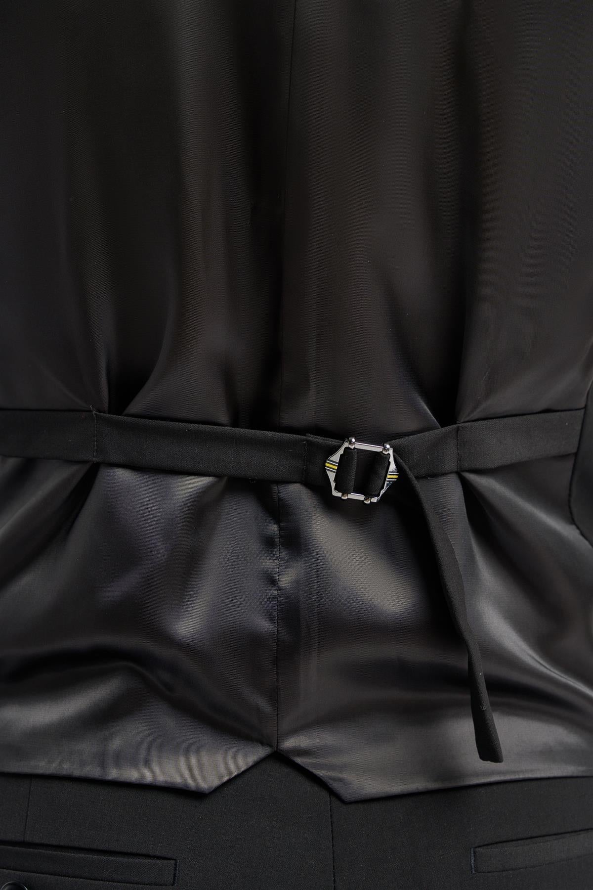 Vestă bărbătească Malibu, croială neagră, croită la comandă