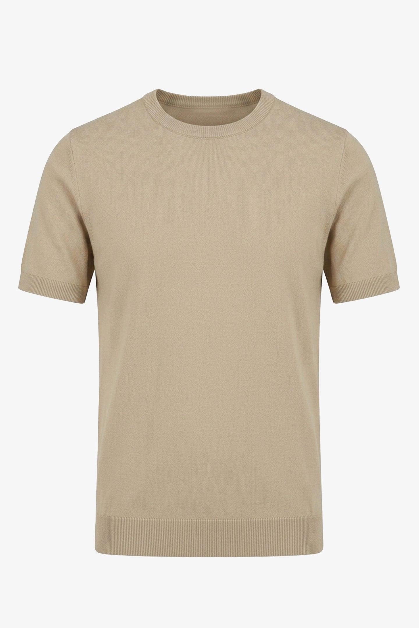 Tricou bărbătesc bej tricotat, croială regulată, guler rotund, mânecă scurtă