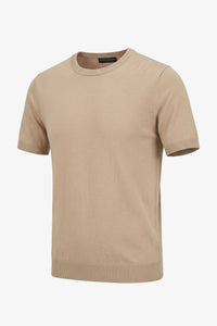 Tricou bărbătesc bej tricotat, croială regulată, guler rotund, mânecă scurtă