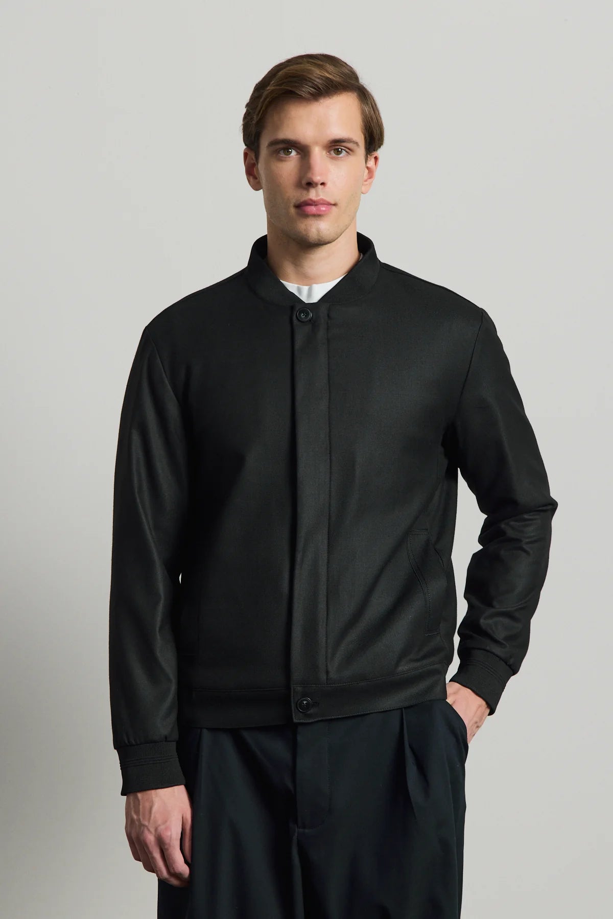 Jachetă bomber elegantă minimalistă neagră pentru bărbați