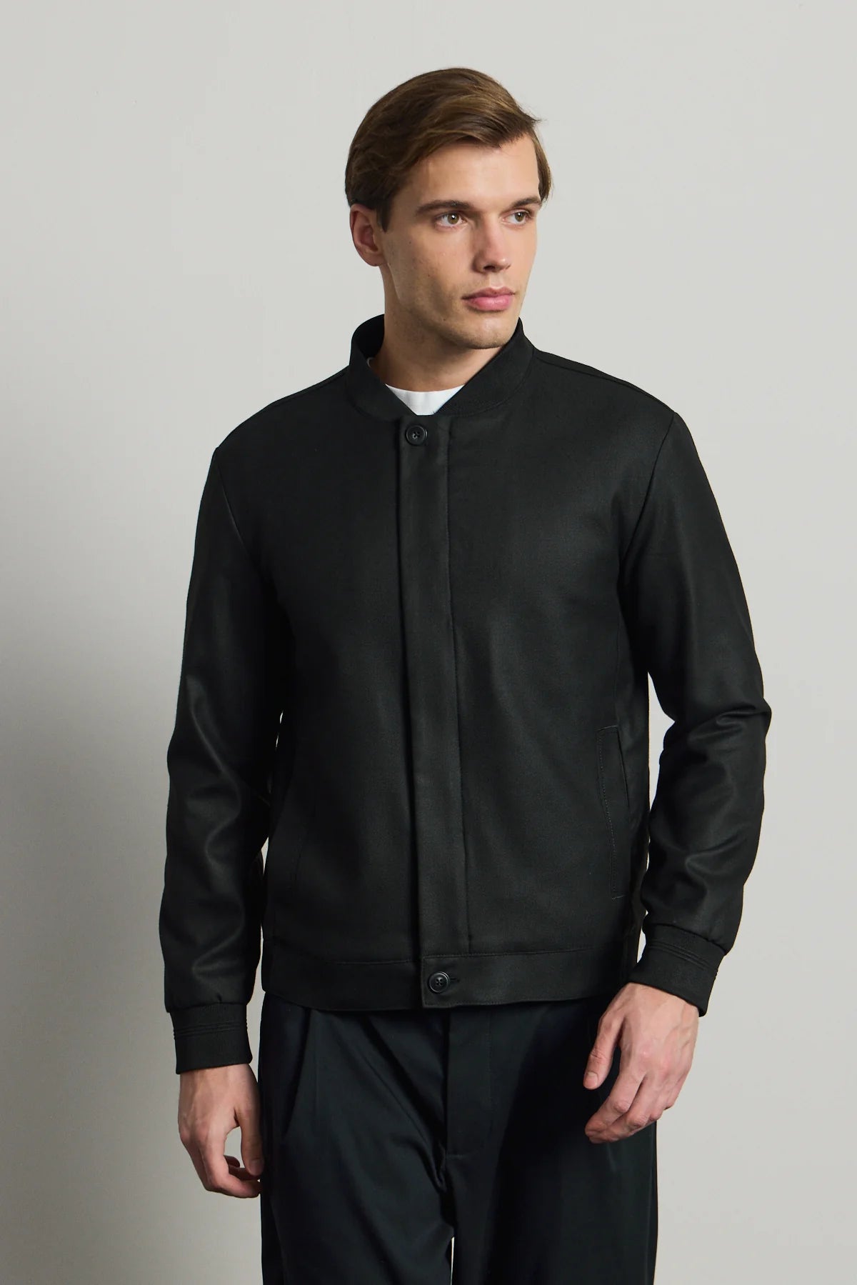 Jachetă bomber elegantă minimalistă neagră pentru bărbați