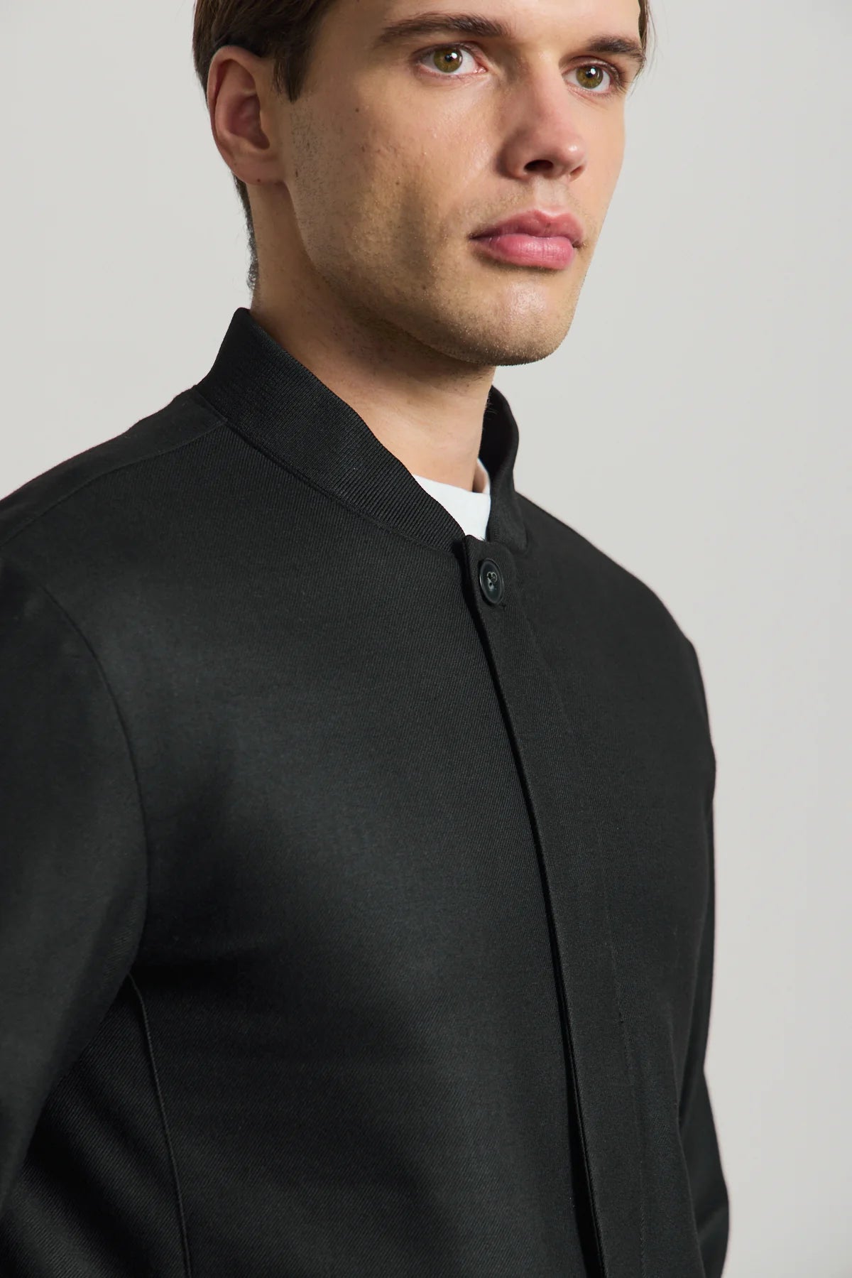 Jachetă bomber elegantă minimalistă neagră pentru bărbați