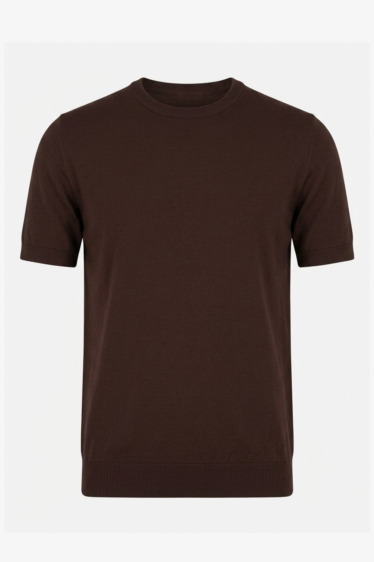 Tricou bărbătesc maro tricotat, croială regulată, guler rotund, mânecă scurtă