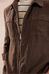 Set bărbătesc de vară, elegant, casual, cu jachetă maro cu fermoar din in și pantaloni bej, model elegant