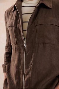Set bărbătesc de vară, elegant, casual, cu jachetă maro cu fermoar din in și pantaloni bej, model elegant
