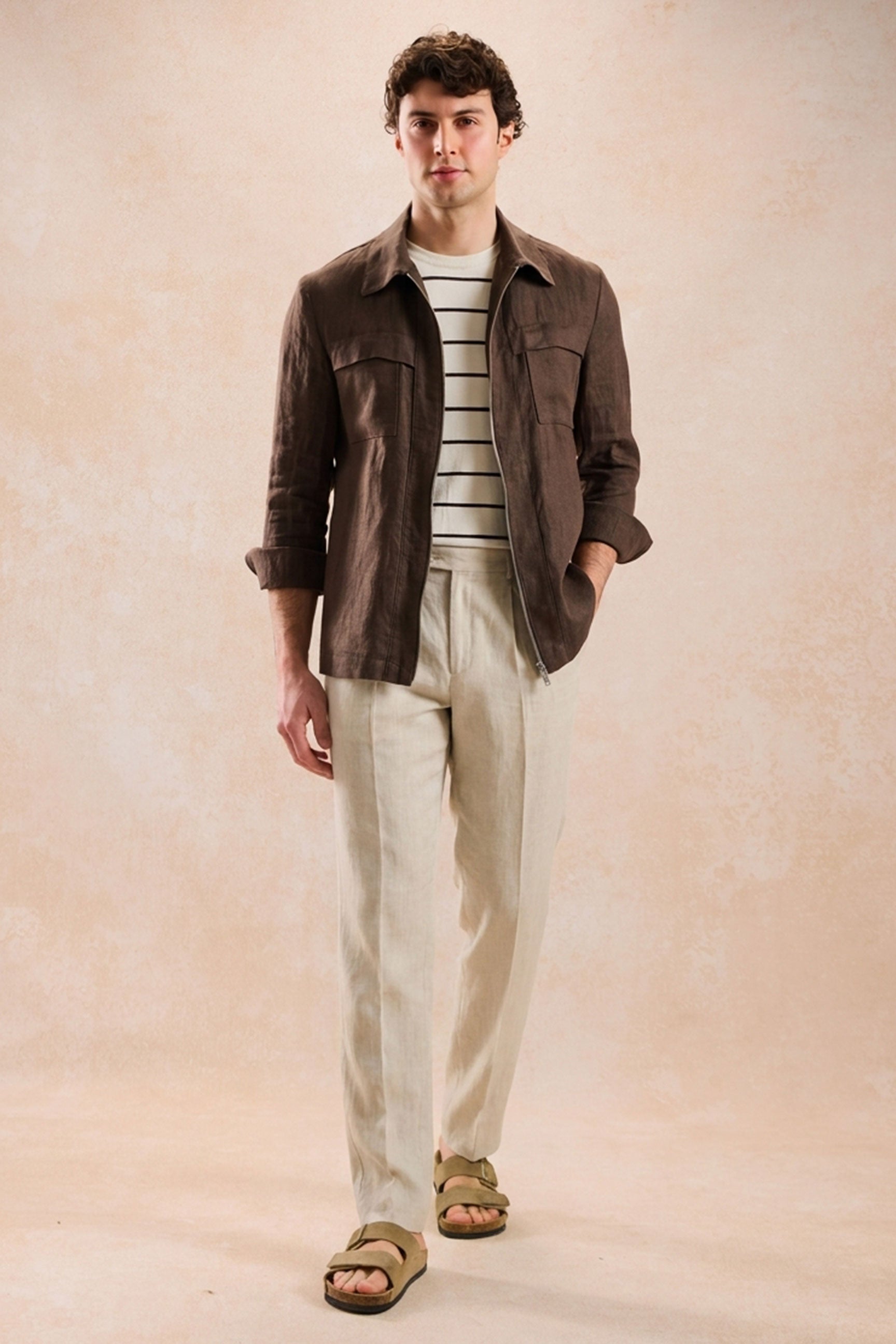 Set bărbătesc de vară, elegant, casual, cu jachetă maro cu fermoar din in și pantaloni bej, model elegant