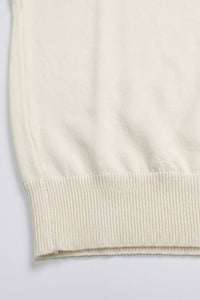Tricou bărbătesc Off White tricotat, croială regulată, cu guler rotund, mânecă scurtă