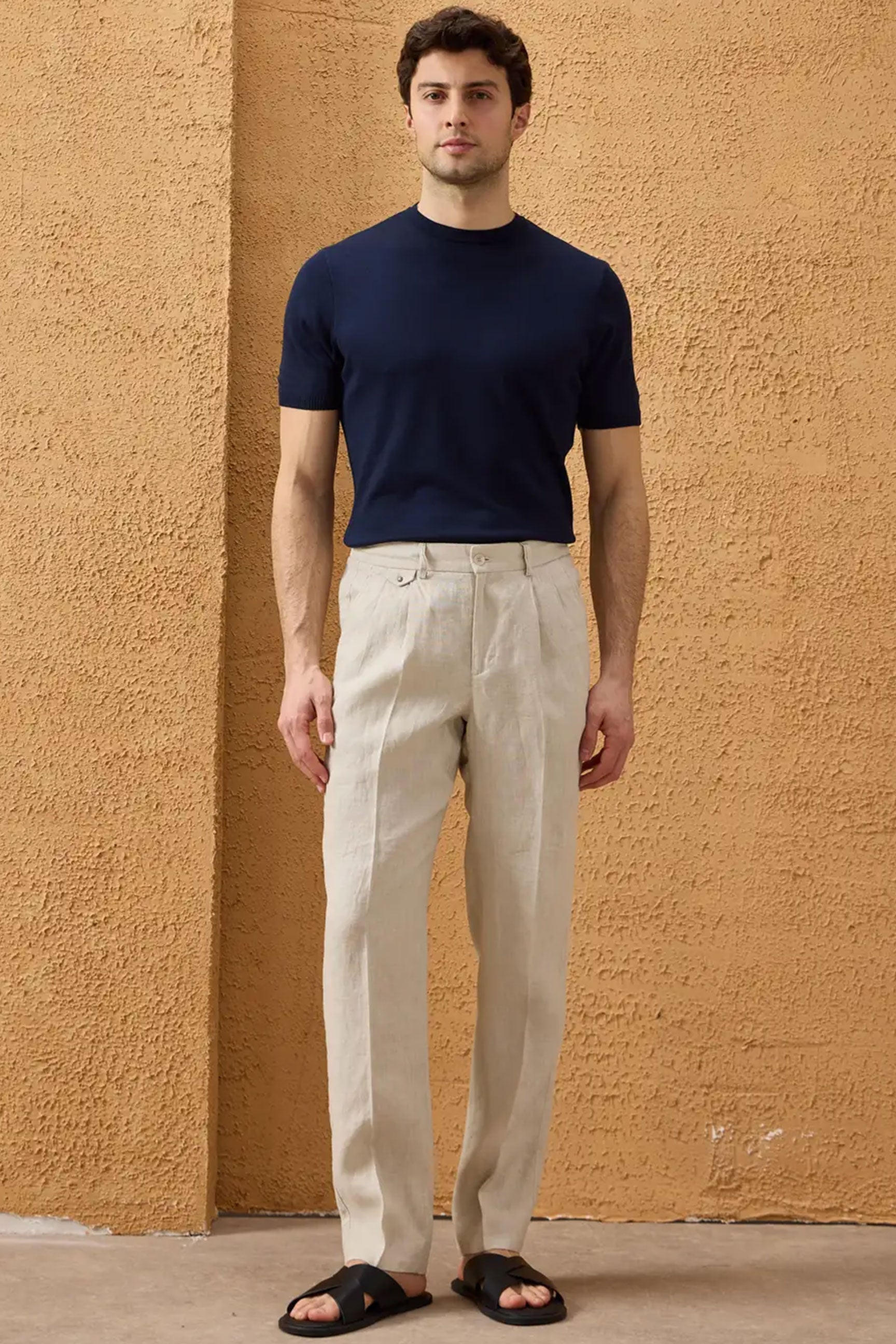 Set bărbătesc de vară, elegant, casual, cu jachetă din in verde salvie și pantaloni bej, cu fermoar