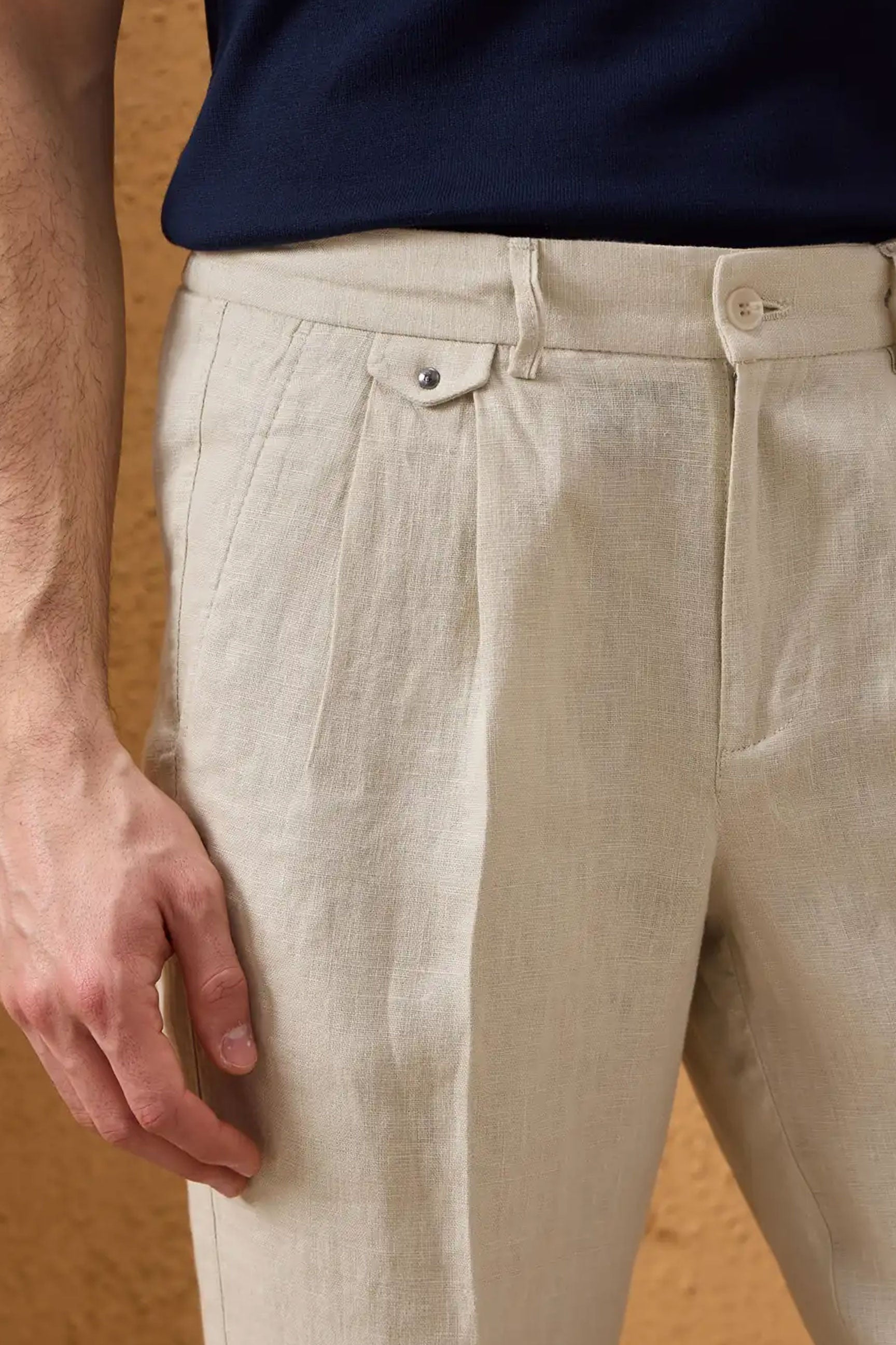 Set bărbătesc de vară, elegant, casual, cu jachetă din in verde salvie și pantaloni bej, cu fermoar