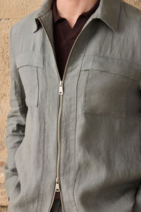 Set bărbătesc de vară, elegant, casual, cu jachetă din in verde salvie și pantaloni bej, cu fermoar