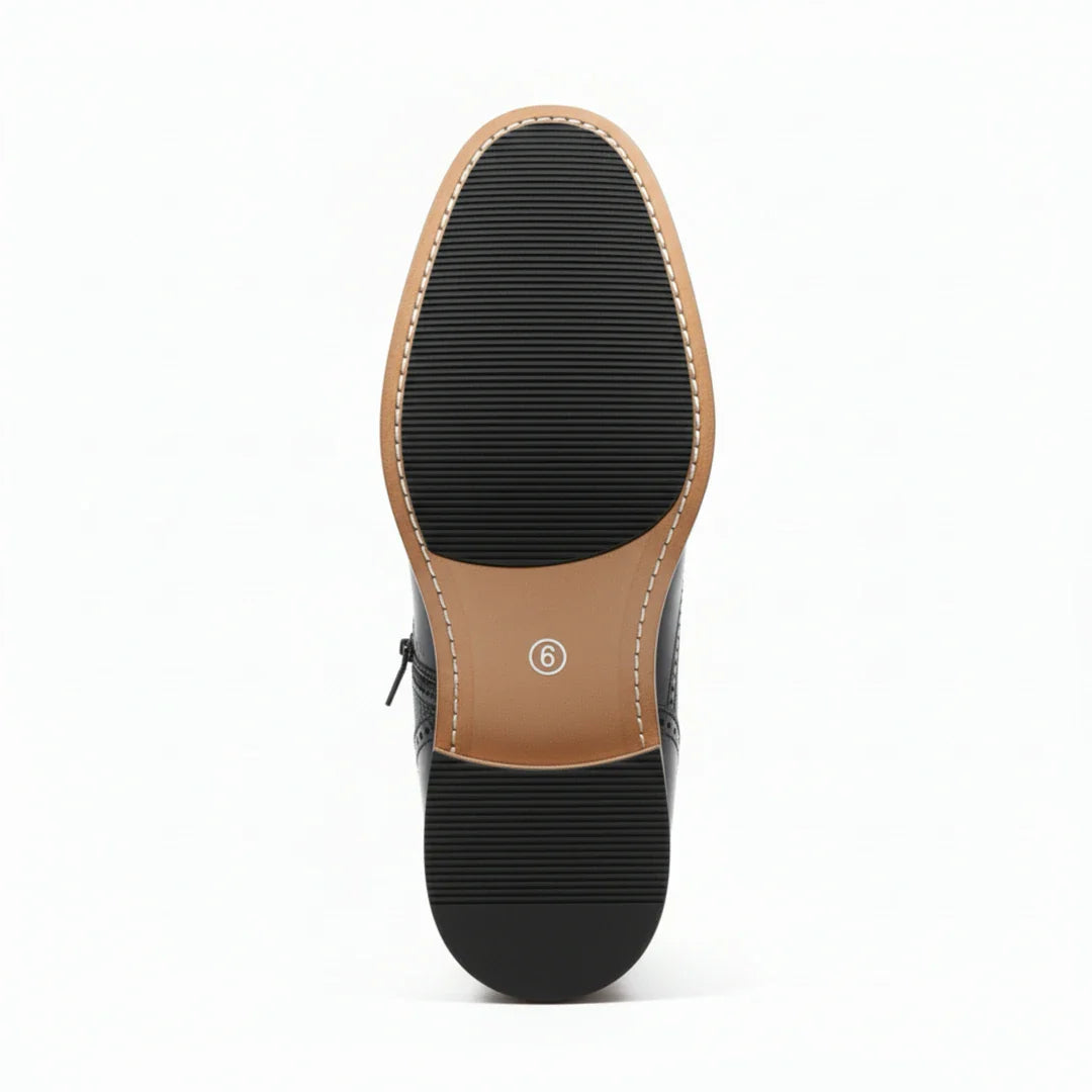 Ghete bărbătești cu vârf tip Wingtip Brogue