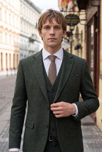 Cravată bărbătească maro în carouri cu model herringbone din tweed
