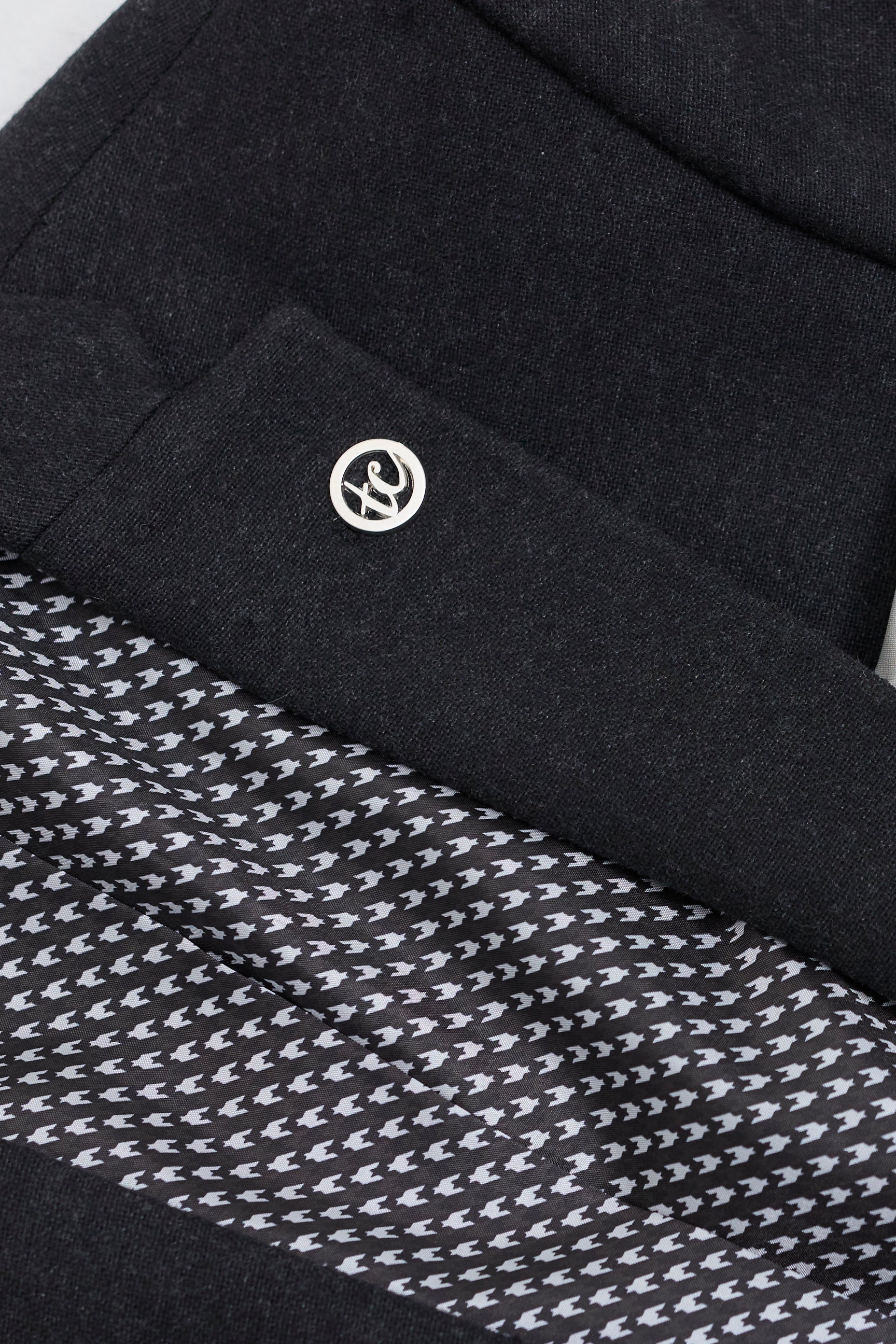 Costum bărbătesc negru vintage din anii 1920