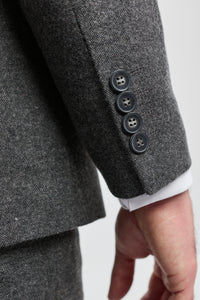 Costum gri de lână pentru bărbați