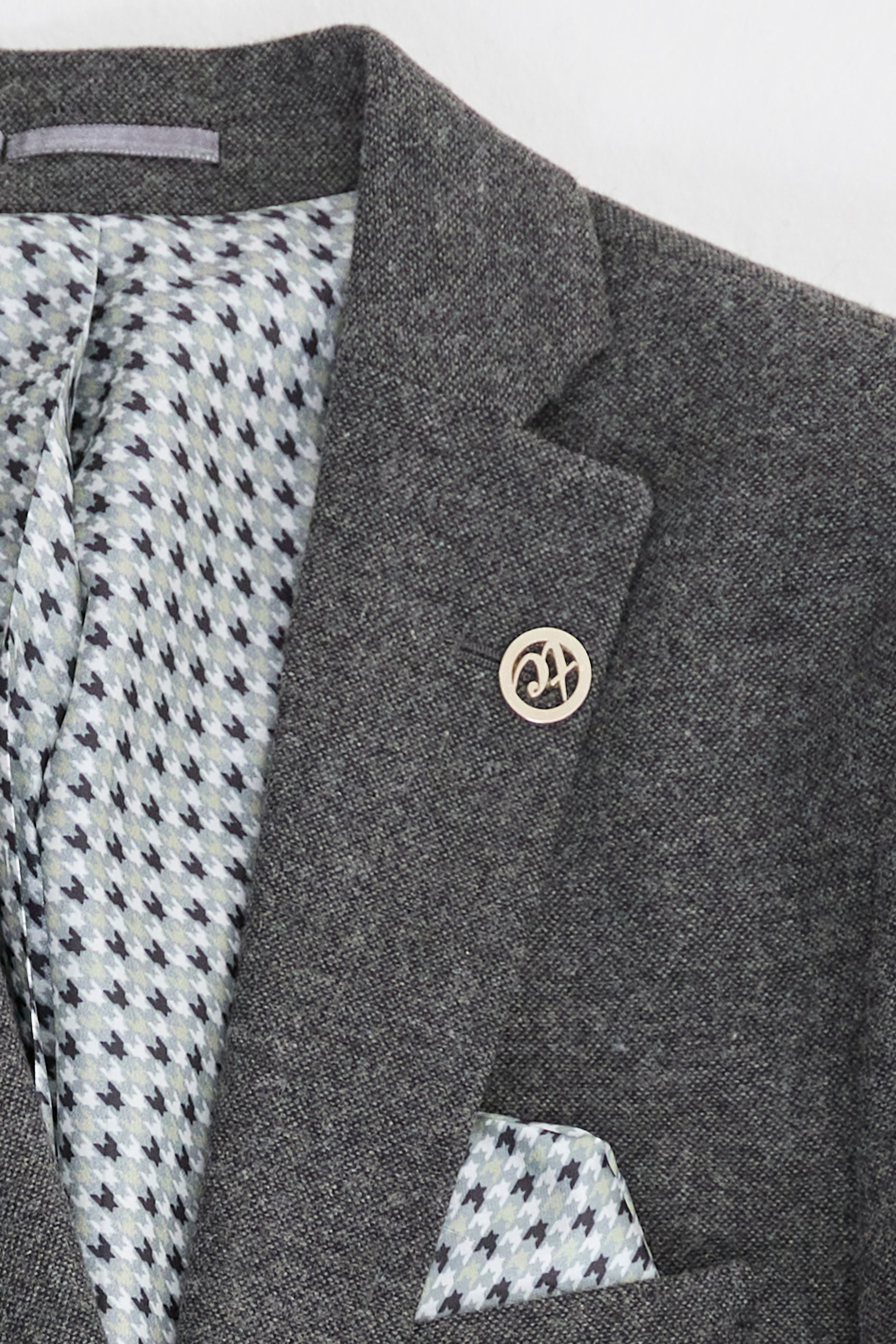 Costum gri de lână pentru bărbați