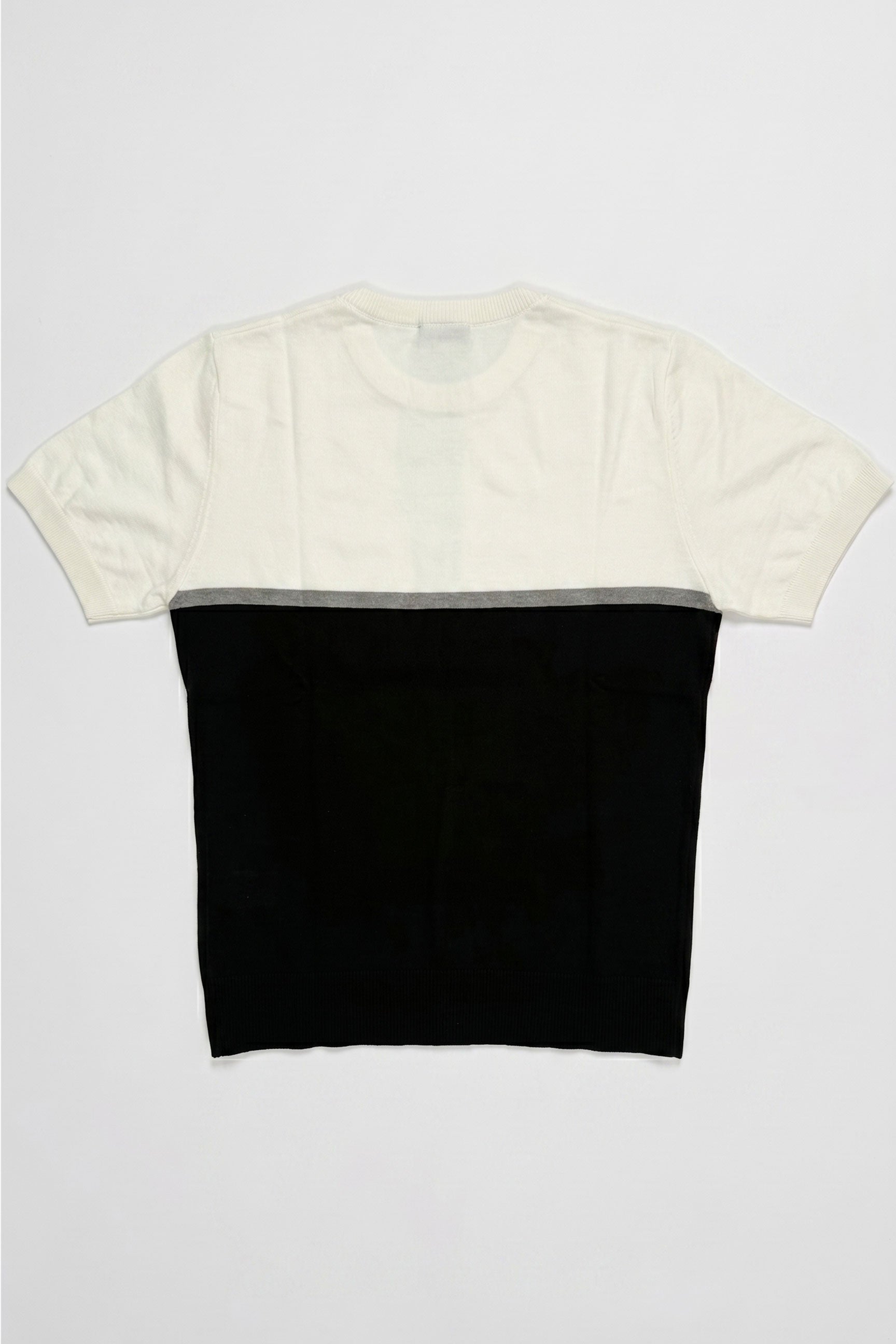 Tricou tricotat alb și negru cu blocuri de culoare pentru bărbați
